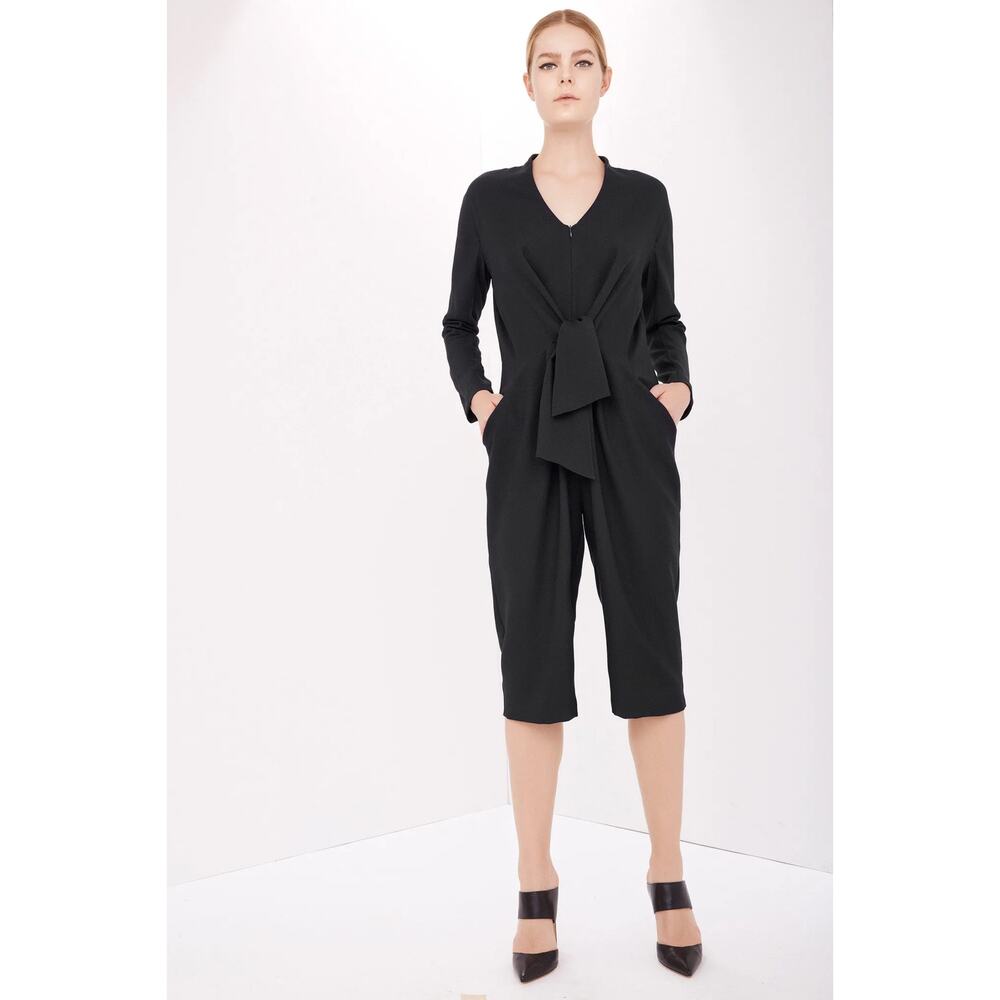 Kaelen Black Front Tie Zip V Neck  Long Sleeve Straight Capri Jumpsuit Size 0